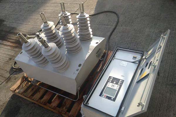 Máy Cắt Recloser 38kV 12.5kA 630A hãng NOJA Power Australia (Úc)