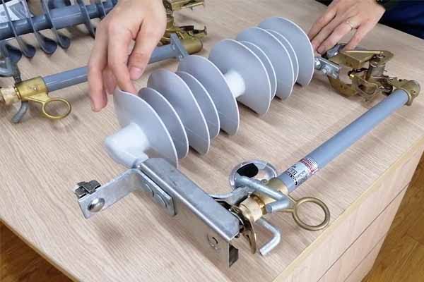 Cập Nhật Giá Cầu Chì Tự Rơi FCO APPARAT (Loại Polymer 100A 24kV)