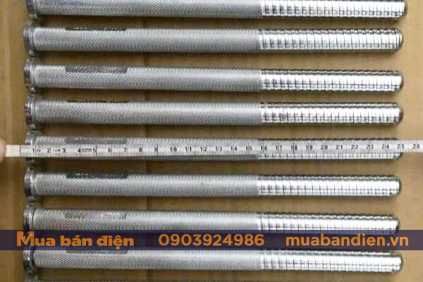 Ty leo trụ điện