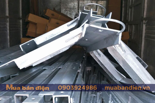 Giao hàng giá treo MBA - Đà, xà, giá đỡ thiết bị trạm