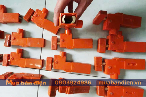 Kẹp tiếp địa di động cho Aptomat